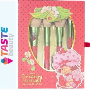 Taste Beauty X Strawberry Shortcake Cosmetic Brush Set